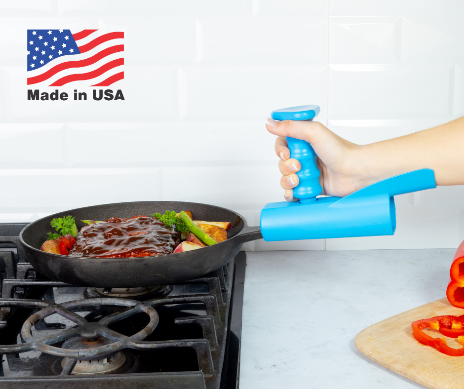 https://www.kitchinventions.com/cdn/shop/products/Blue_Pan_Buddy_1800x1800.png?v=1692820515